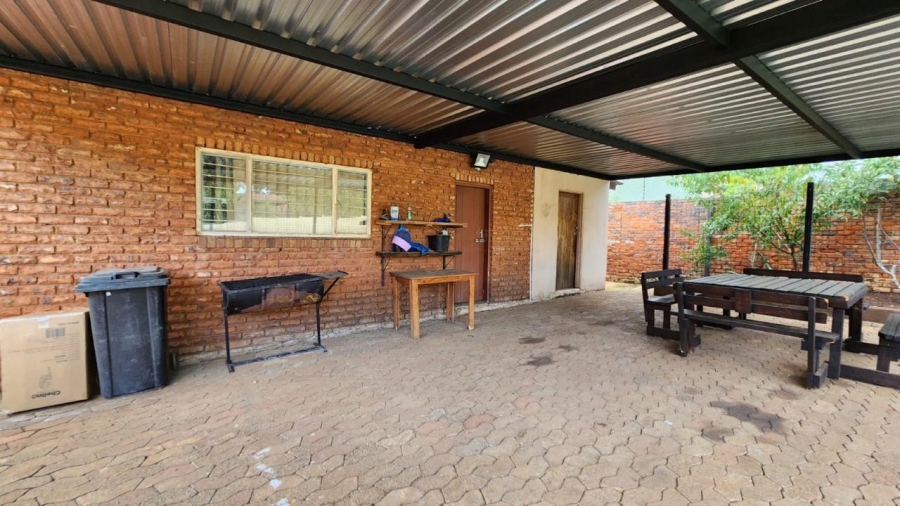 4 Bedroom Property for Sale in Melodie North West